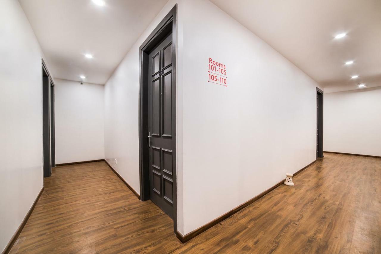 Oyo Townhouse 086 Pankha Road Hotel New Delhi Exterior photo